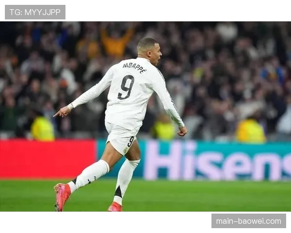 巴黎前锋姆巴佩获欧洲金靴，赛后称赞队友与球迷贡献