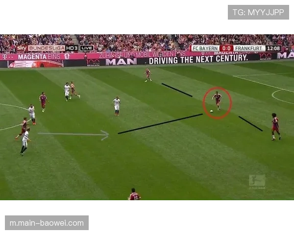 拉沃尔佩体系复兴 中场回撤长传成进攻发起新选择